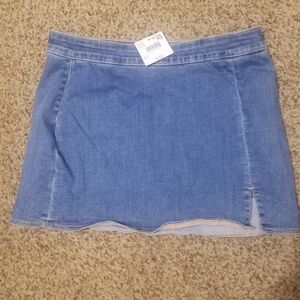 NWT American Eagle Outfitters Blue Denim Skorts Size 10
